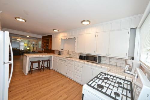 317 Catalina Avenue By Catalina Vacations