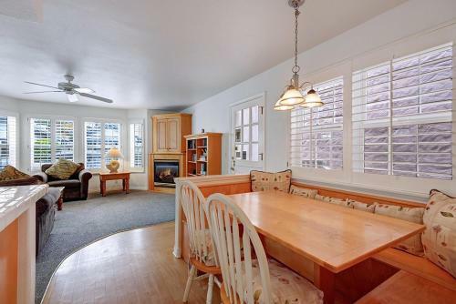 Avalon Large Homes By Catalina Vacations