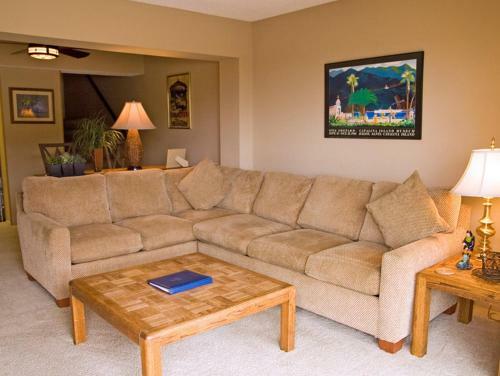 Bahia Vista Condos By Catalina Vacations
