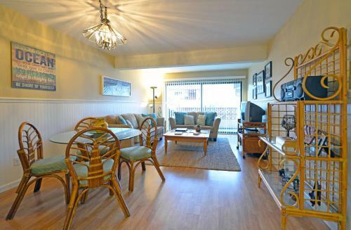 Bahia Vista Condos By Catalina Vacations