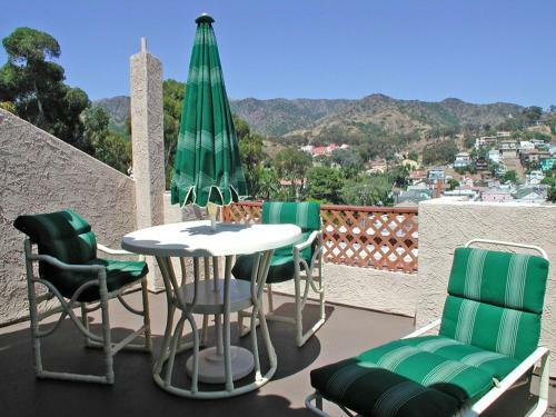 Bahia Vista Condos By Catalina Vacations