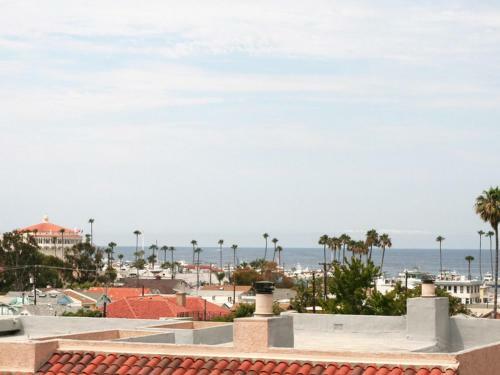 Bahia Vista Condos By Catalina Vacations