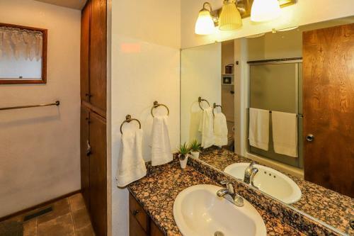 Serrano Cabin-1823 By Big Bear Vacations