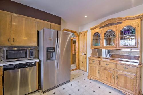 Big Bear Home With Private Hot Tub - 5 Mins To Lake!