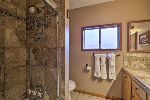 Big Bear Home With Private Hot Tub - 5 Mins To Lake!