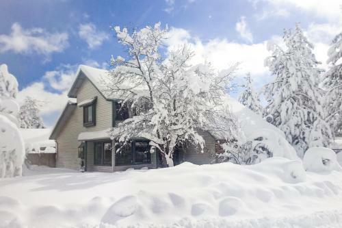 Cherry Tree Lodge