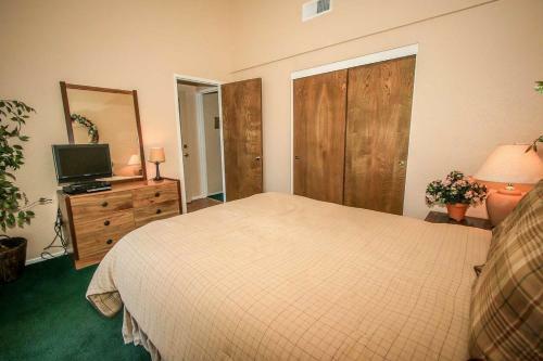 Boulder Creek-1412 By Big Bear Vacations