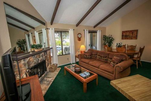 Boulder Creek-1412 By Big Bear Vacations
