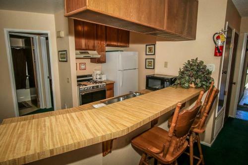 Boulder Creek-1412 By Big Bear Vacations