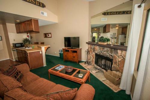 Boulder Creek-1412 By Big Bear Vacations