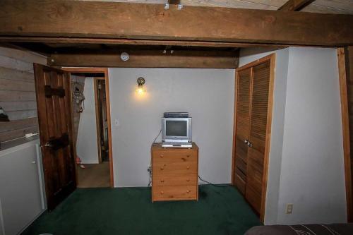 Leader On Cedar-1115 By Big Bear Vacations