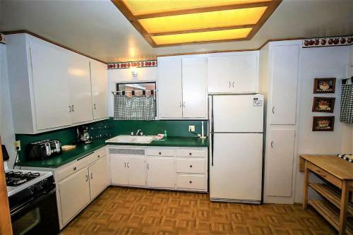 Kelley's Kabin-290 By Big Bear Vacations