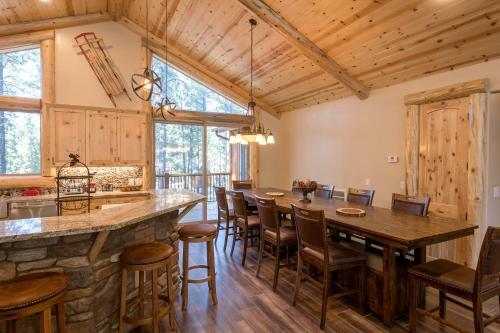 16 - Austin Bear Mountain Lodge - Discounted Price