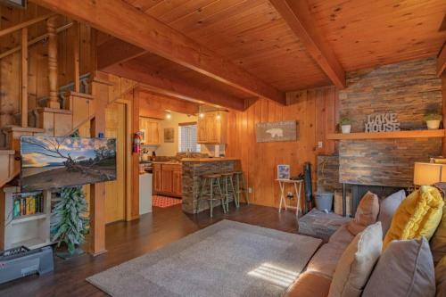 Shady Pine Cottage