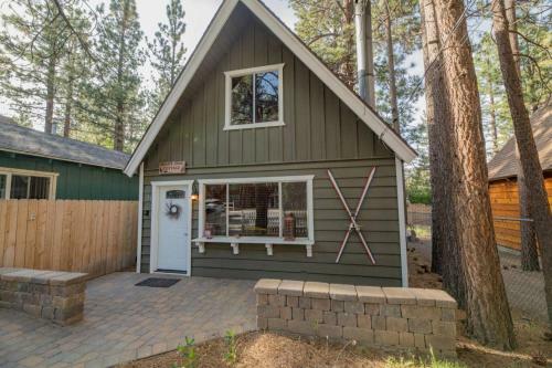 Shady Pine Cottage
