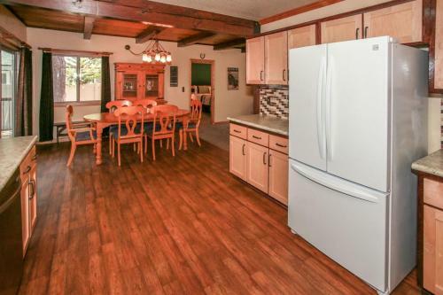 Starview Escape-1782 By Big Bear Vacations