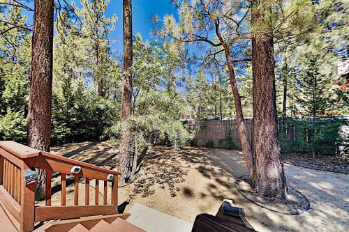 Spacious Lake Getaway With Hot Tub & Game Garage Home
