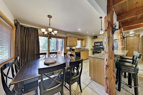 Spacious Lake Getaway With Hot Tub & Game Garage Home