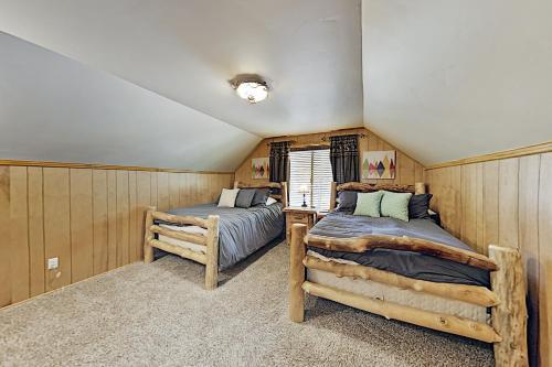 Spacious Lake Getaway With Hot Tub & Game Garage Home
