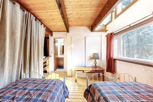 Skyfox Cabin