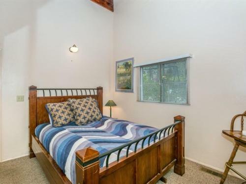 Twin Oaks - 1949 By Big Bear Vacations