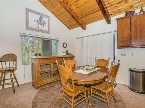 Twin Oaks - 1949 By Big Bear Vacations