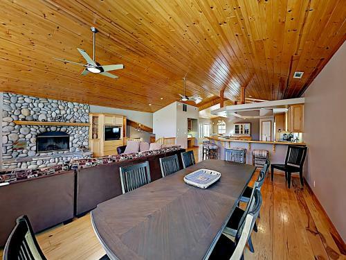 New Listing! Custom Lakeside Haven With Water Views Home