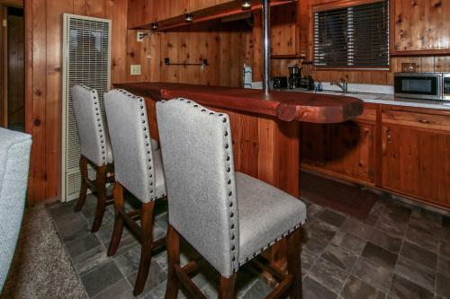 Moonlight Lodge