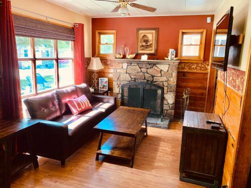 Hotel Grey Squirrel Resort