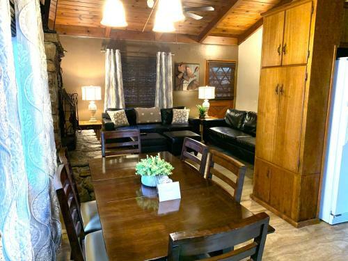 Hotel Grey Squirrel Resort