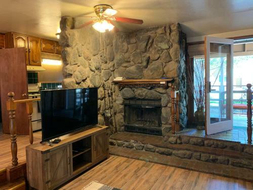 Hotel Grey Squirrel Resort
