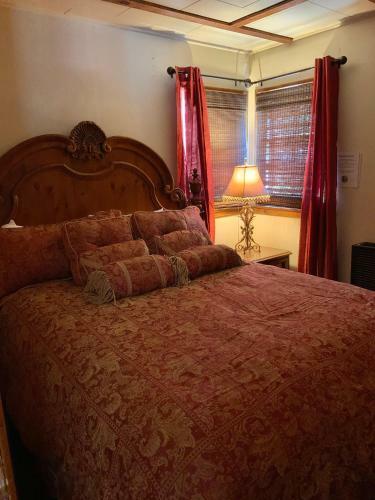 Hotel Grey Squirrel Resort