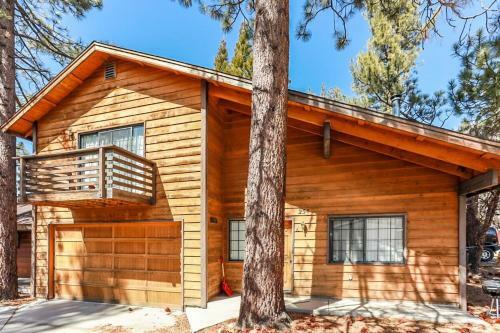 Cozy Hollow - 1890 By Big Bear Vacations