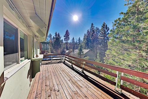 Updated A-frame With Fireplace - Minutes To Slopes Home