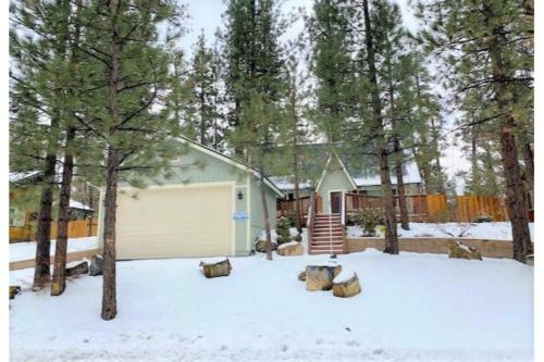 Star & Gem Cabin