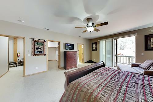 Apartamento All-suite Gem - Private Hot Tub & Game Room Duplex