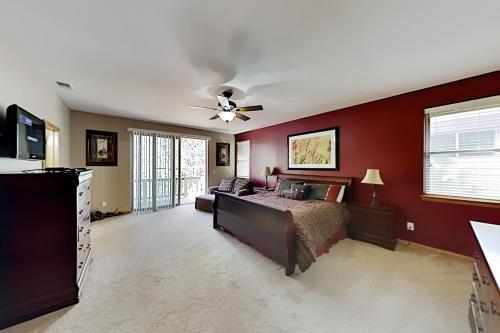 Apartamento All-suite Gem - Private Hot Tub & Game Room Duplex