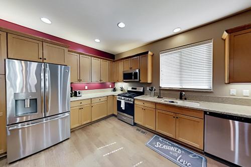 Apartamento All-suite Gem - Private Hot Tub & Game Room Duplex