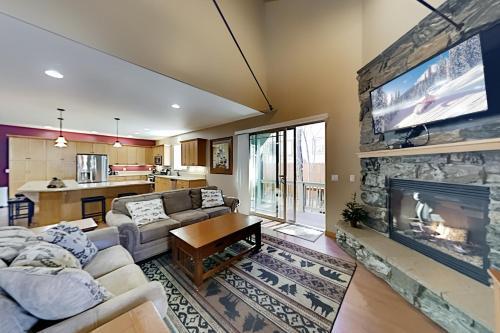 Apartamento All-suite Gem - Private Hot Tub & Game Room Duplex