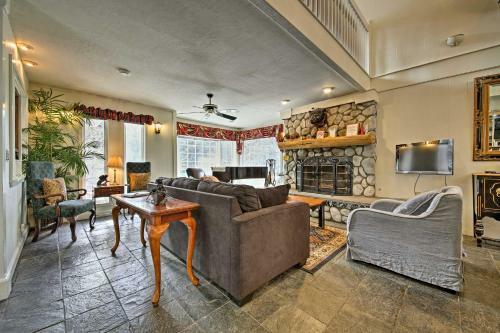 Big Bear House With Billiards - Steps To Ski Resort!