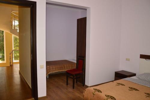 Golden Fleece Hotel