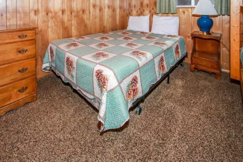 Rustic Vintage Lakefront
