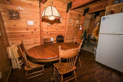 Foxwoods Cabin-1055 By Big Bear Vacations