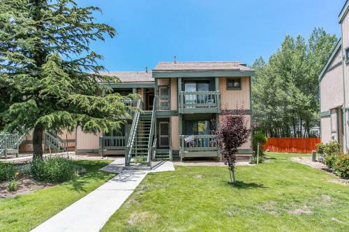 Affordable Lakeview Condo