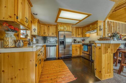 Teakwood In Bear Lake