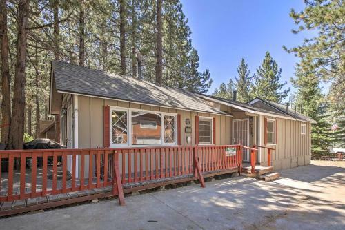 Pet-friendly Cabin - 5 Min To Big Bear Lake!
