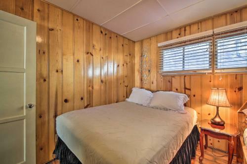 Pet-friendly Cabin - 5 Min To Big Bear Lake!