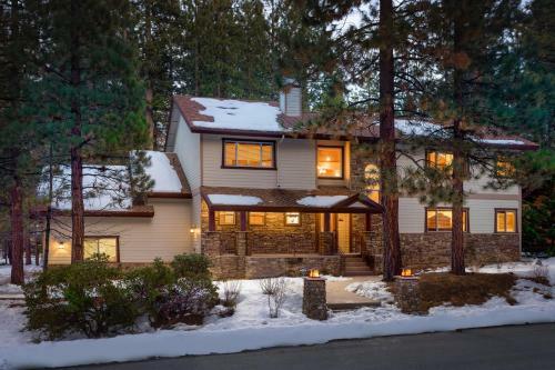 Camp Winterset - Walking Distance To Summit Mountain And Your Own Private Spa!
