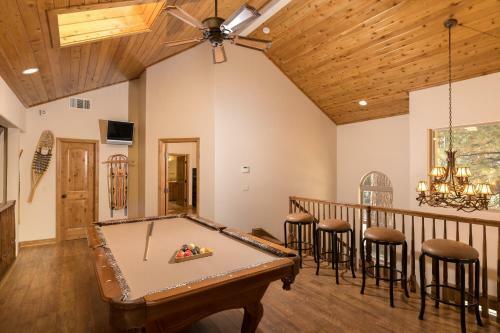 Camp Winterset - Walking Distance To Summit Mountain And Your Own Private Spa!