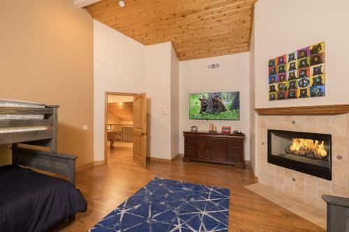 Camp Winterset - Walking Distance To Summit Mountain And Your Own Private Spa!